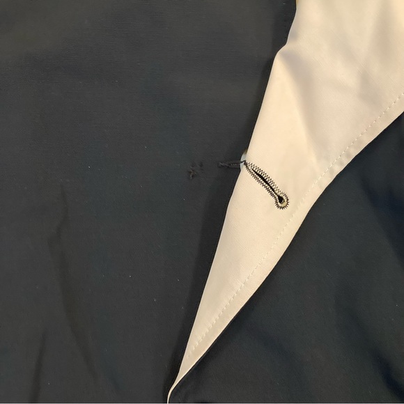 Reversible, trenchcoat beige and black - Picture 2 of 11